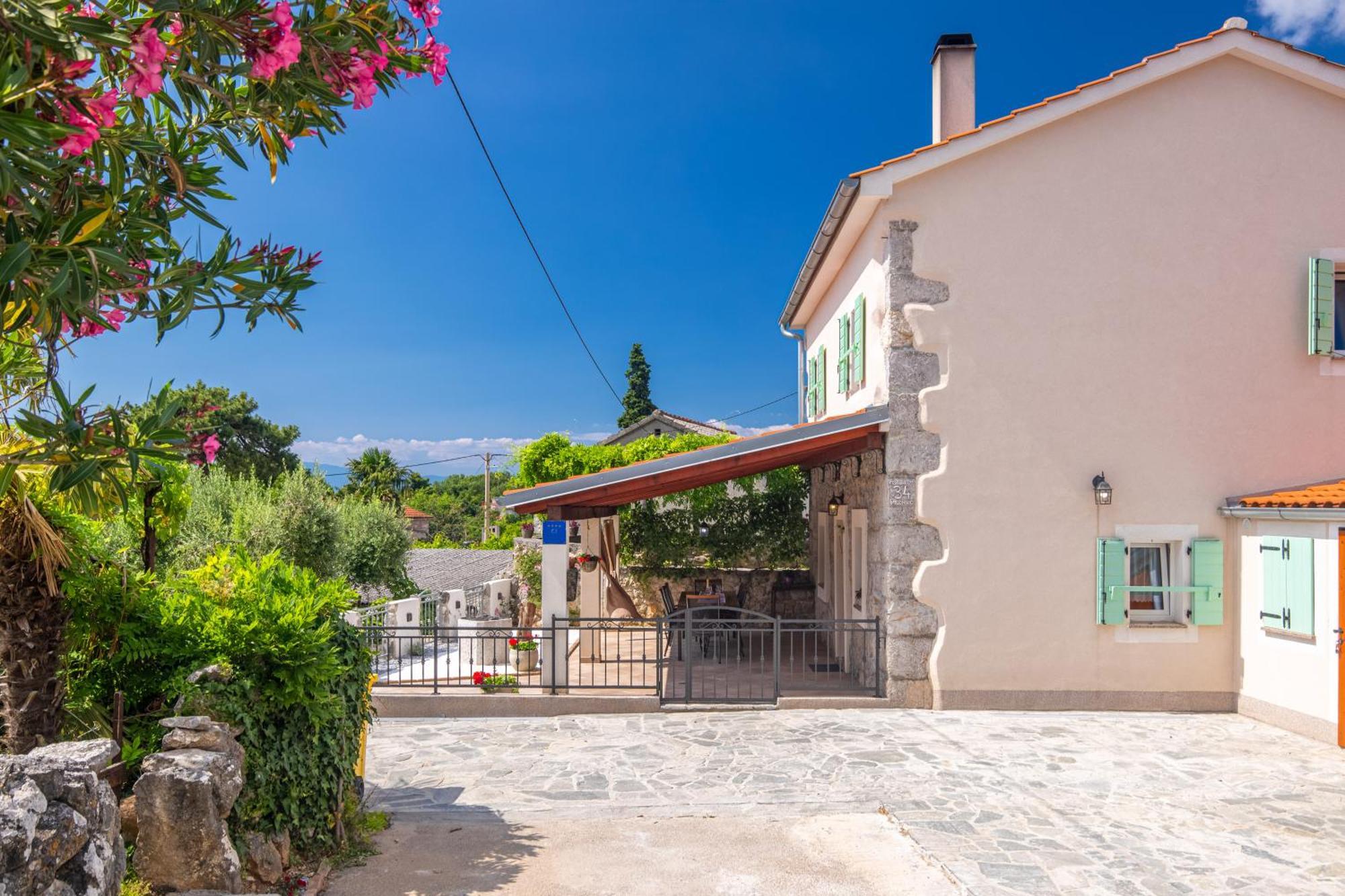 Holiday House Anabella Krk Town Buitenkant foto