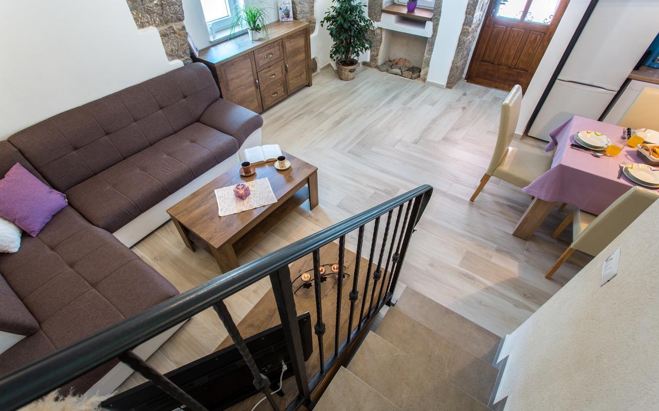 Holiday House Anabella Krk Town Buitenkant foto