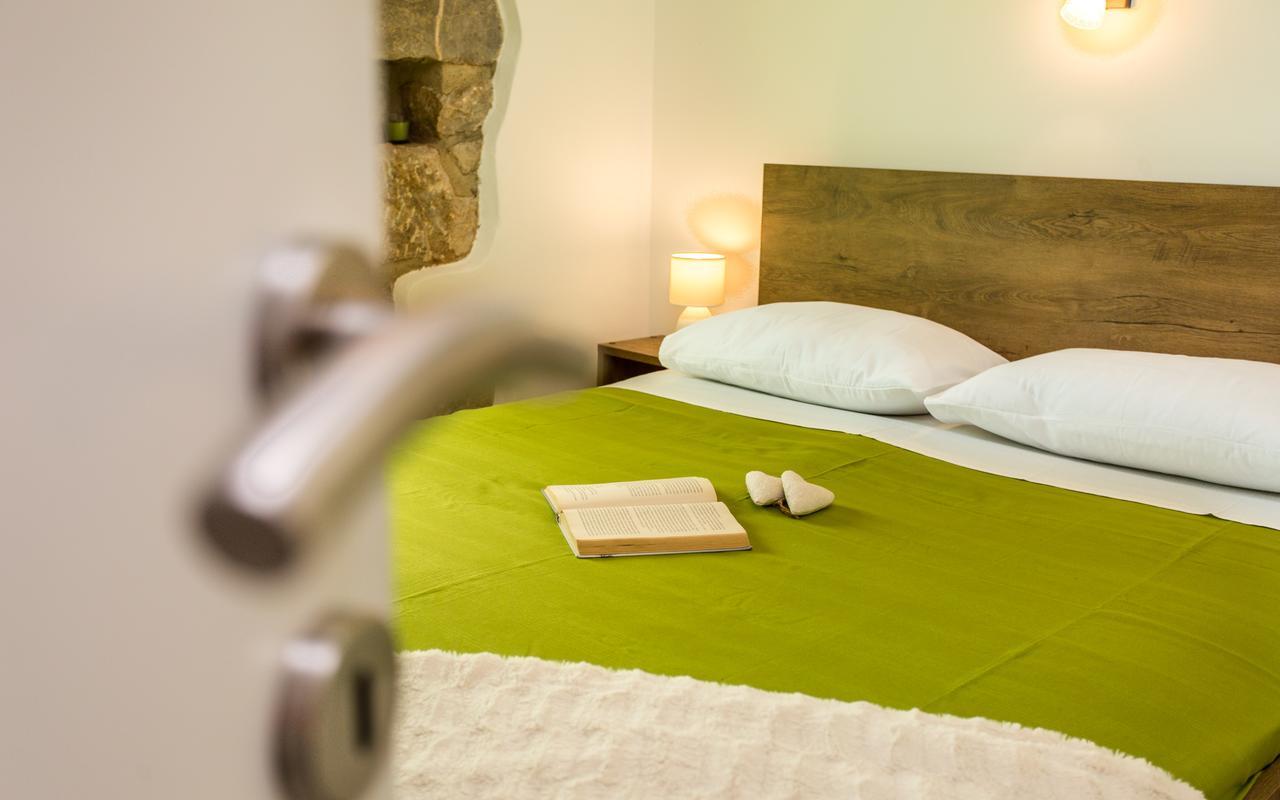 Holiday House Anabella Krk Town Buitenkant foto