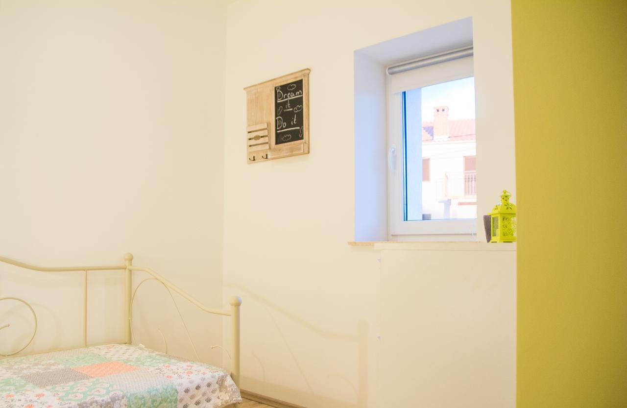 Holiday House Anabella Krk Town Buitenkant foto