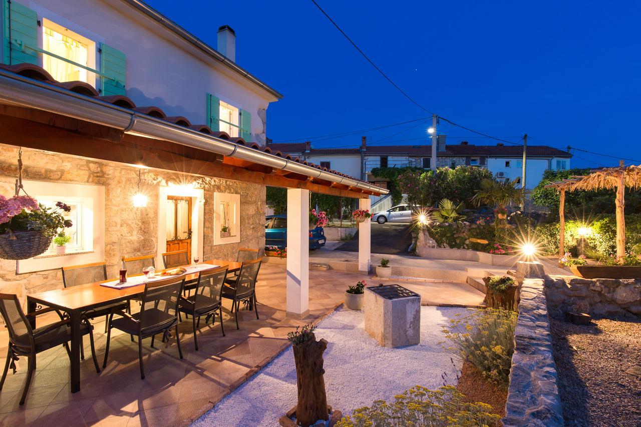 Holiday House Anabella Krk Town Buitenkant foto